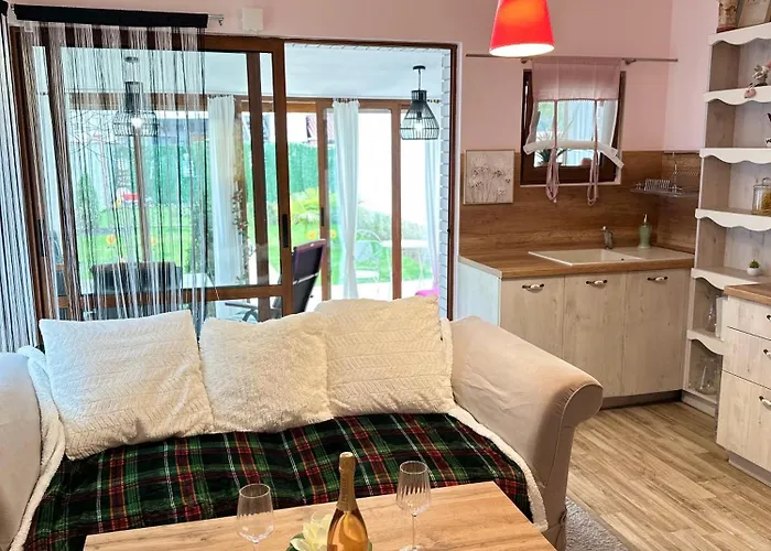 Happy House * Kranewo